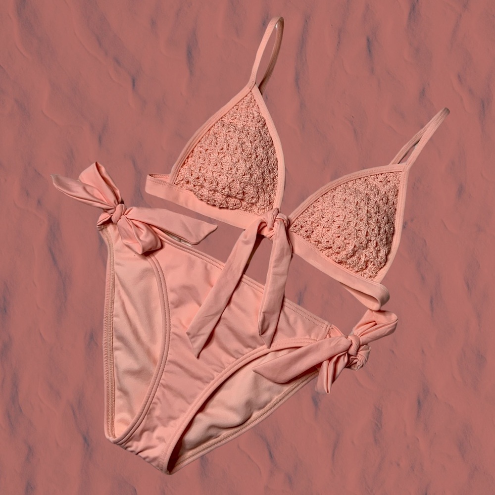 Xhilaration Peachy Pink Crochet Two Piece Bikini Swimsuit Medium